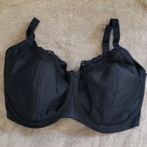 1st & Curve black lace topped bra